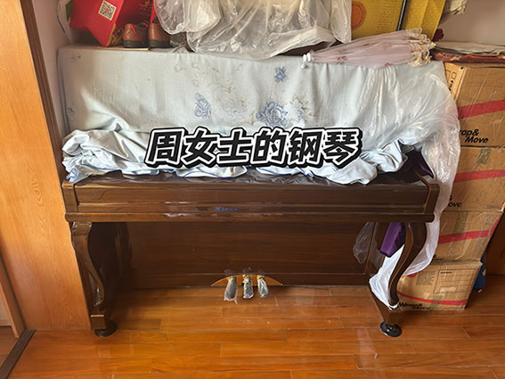 老钢琴图片.jpg
